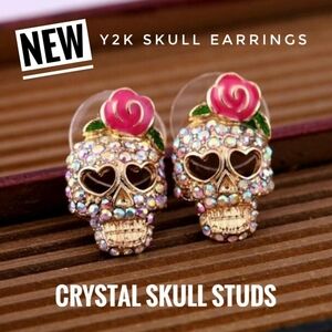 ☠️✨ Skull Stud Earrings – Crystal + Gold Tone✨☠️